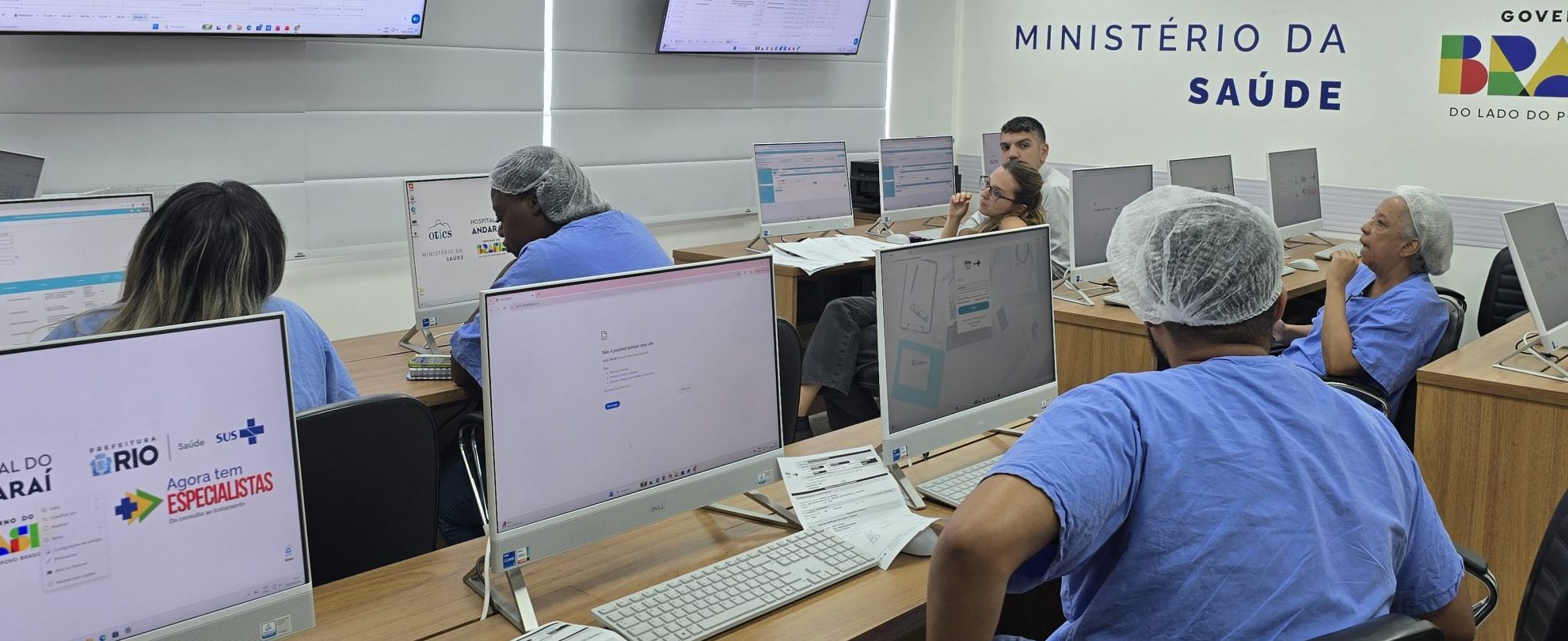 Bate Mapa no Laboratório de Informática da Estação OTICS Rio Andaraí