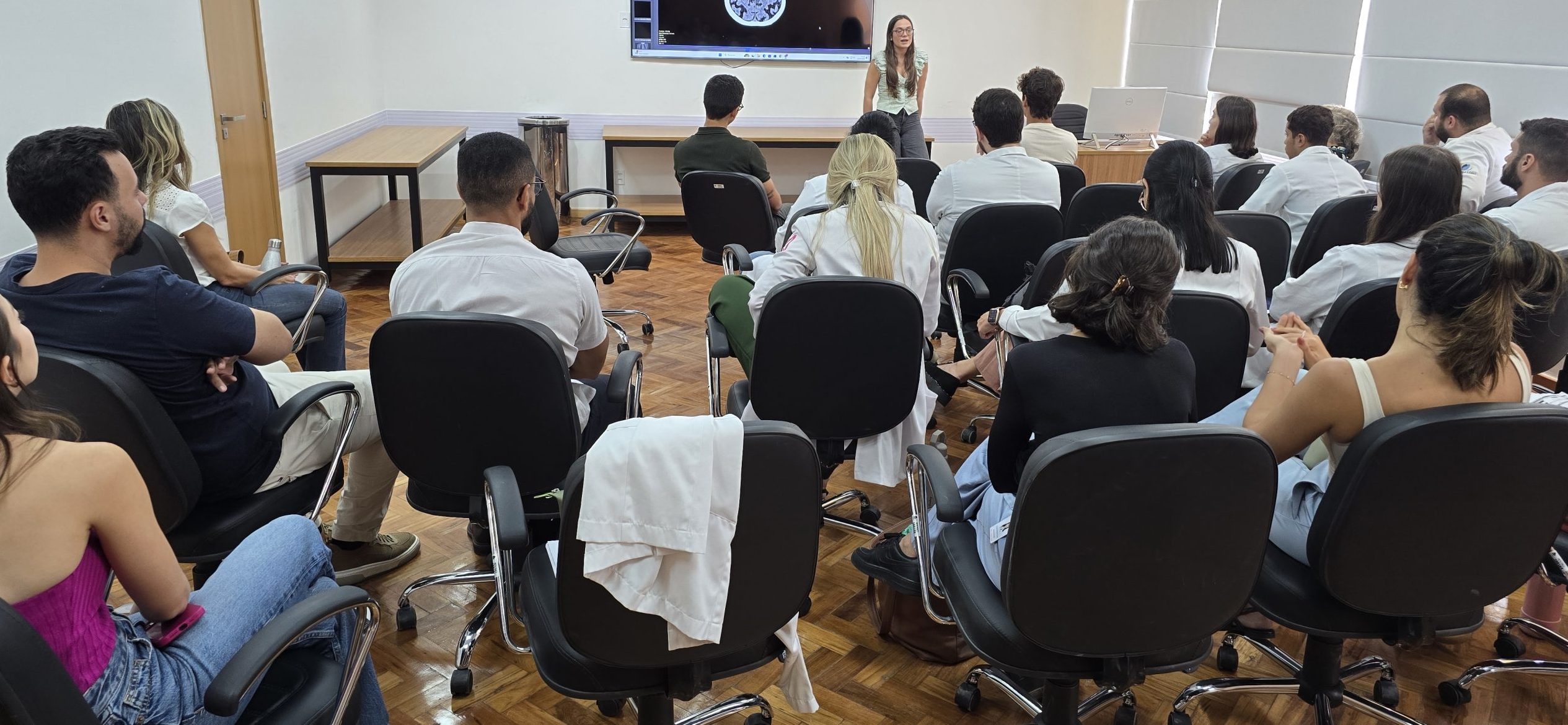 Sessão Clínica Médica Semanal no Auditório Dr. José Wazen da Rocha na OTICS-Rio Andaraí