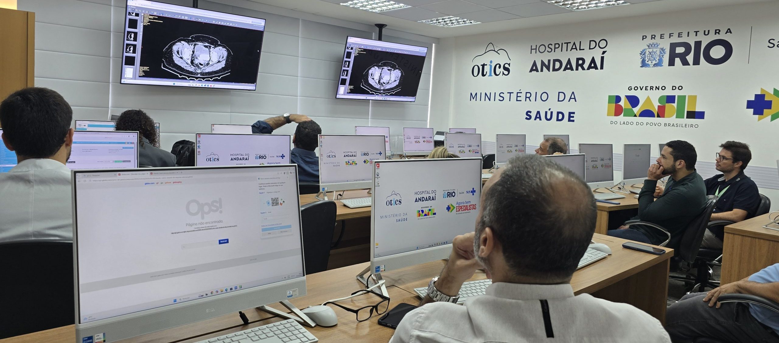 Sessão Urologia Semanal no Laboratório de Informática da OTICS Andaraí