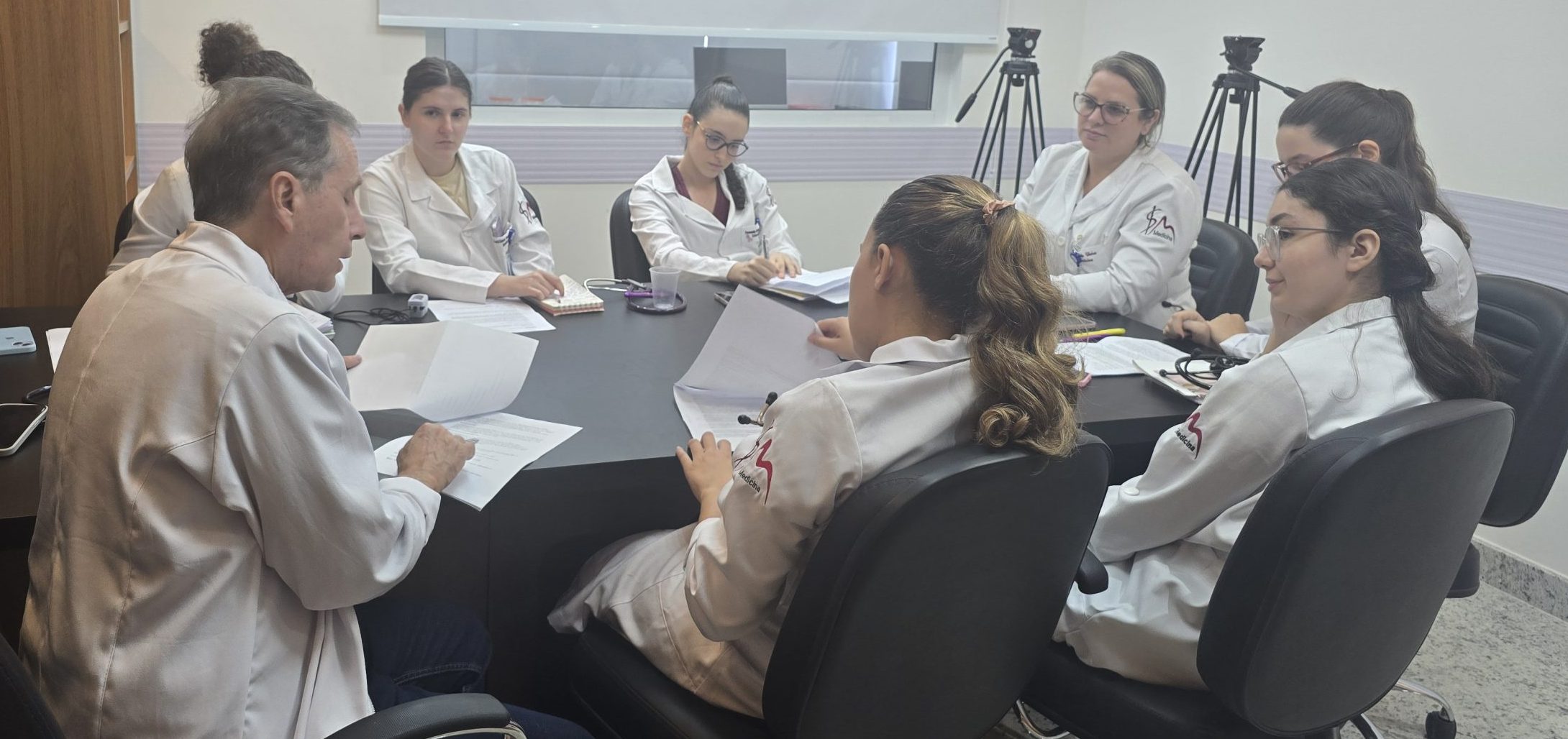 Aula Clínica Médica na Sala Multimídias da OTICS Andaraí
