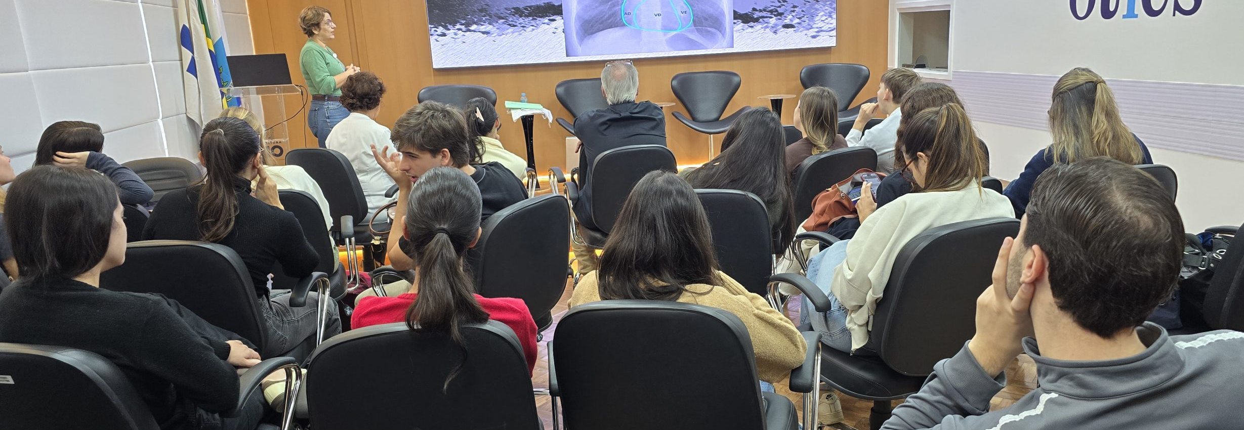 Aula para Internos no Auditório Dr. José Wazen da Rocha na OTICS-Rio Andaraí