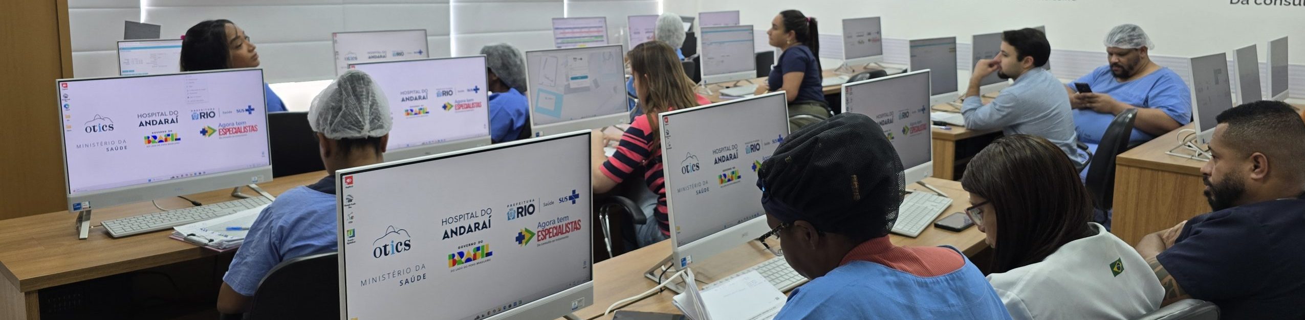 Bate Mapa no Laboratório de Informática da Estação OTICS Rio Andaraí