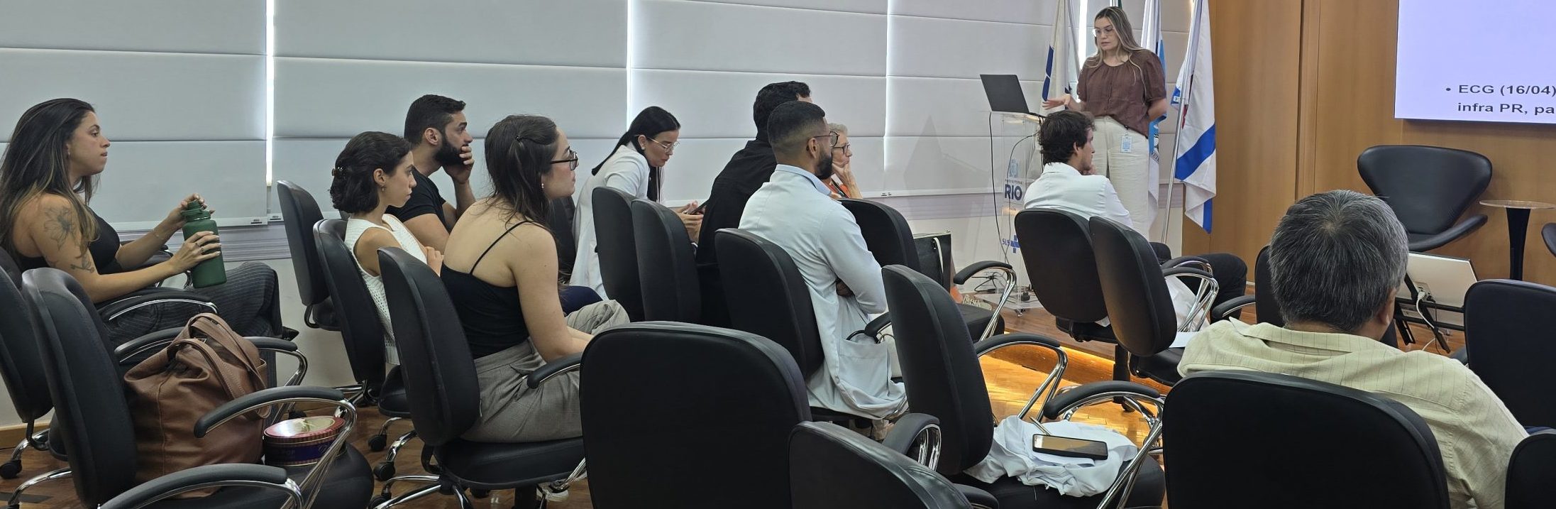 Sessão Clínica Médica Semanal no Auditório Dr. José Wazen da Rocha na OTICS-Rio Andaraí