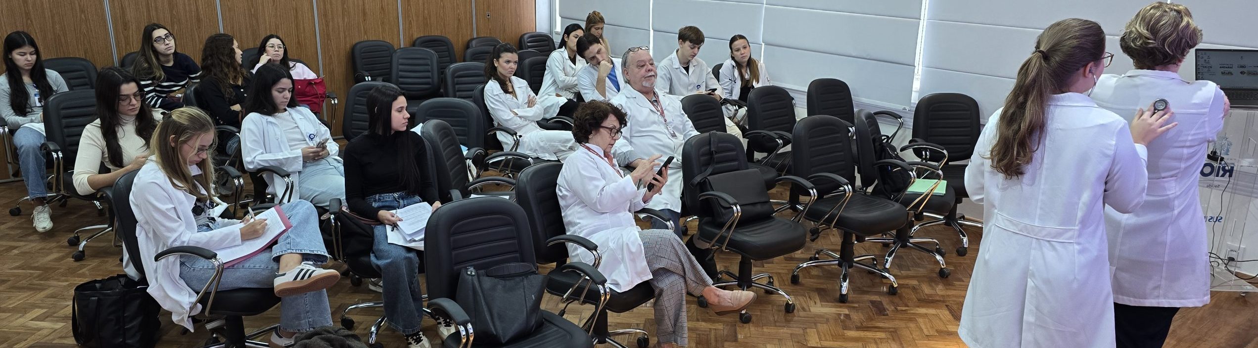 Aula para Internos no Auditório Dr. José Wazen da Rocha na OTICS-Rio Andaraí