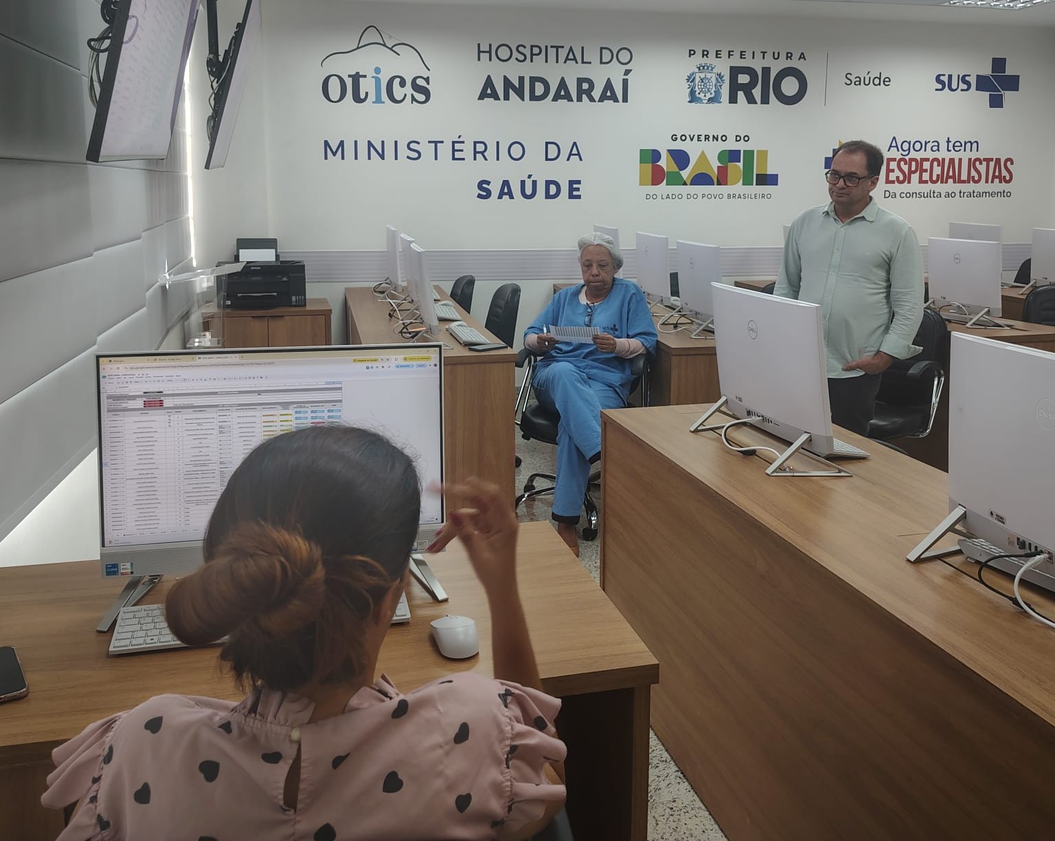 Bate Mapa no Laboratório de Informática da Estação OTICS Rio Andaraí