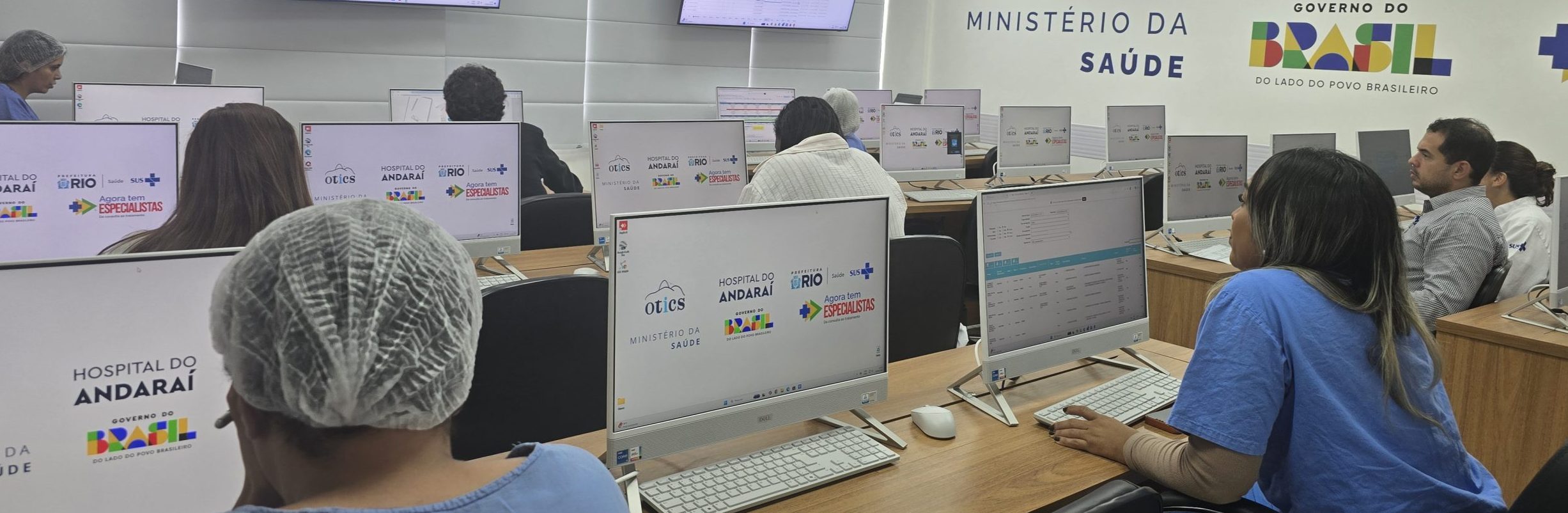 Bate Mapa no Laboratório de Informática da Estação OTICS Rio Andaraí