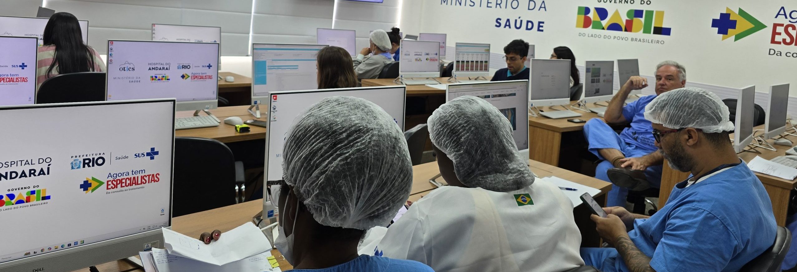 Bate Mapa no Laboratório de Informática da Estação OTICS Rio Andaraí