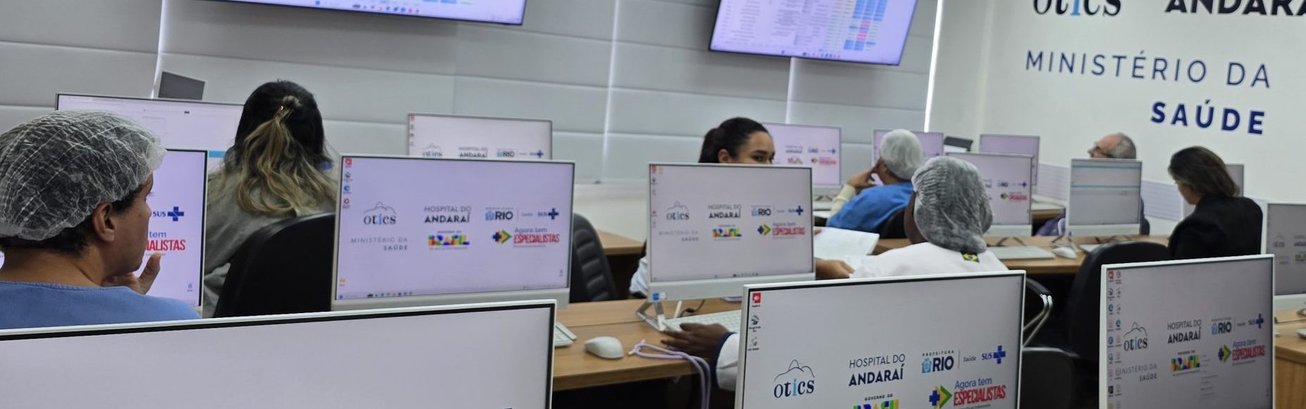 Bate Mapa no Laboratório de Informática da Estação OTICS Rio Andaraí