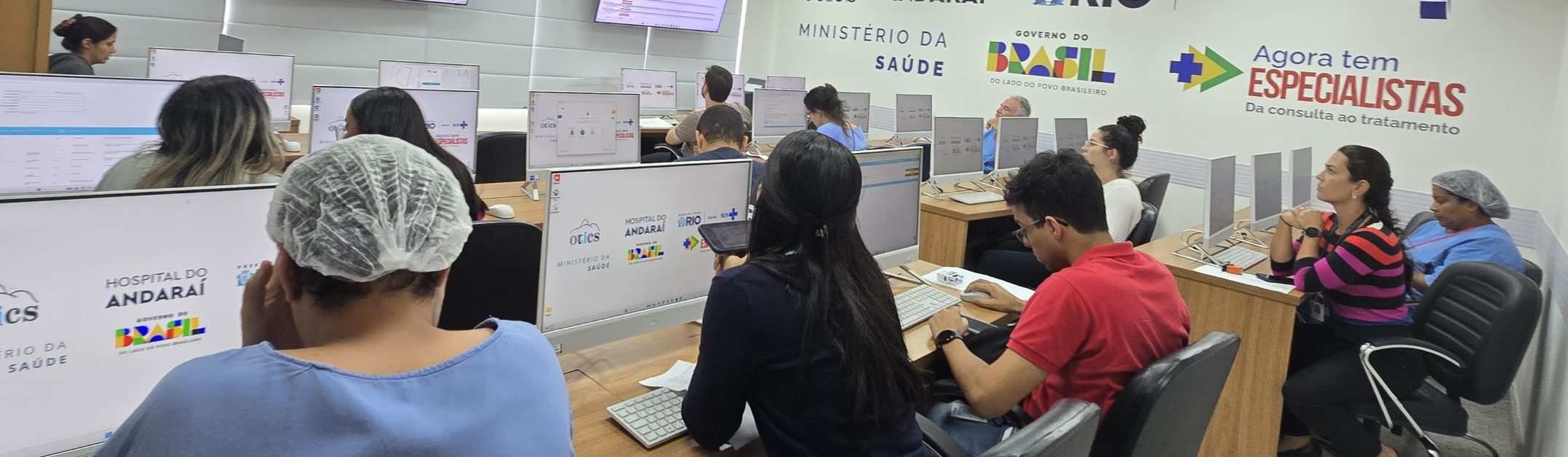 Bate Mapa no Laboratório de Informática da Estação OTICS Rio Andaraí