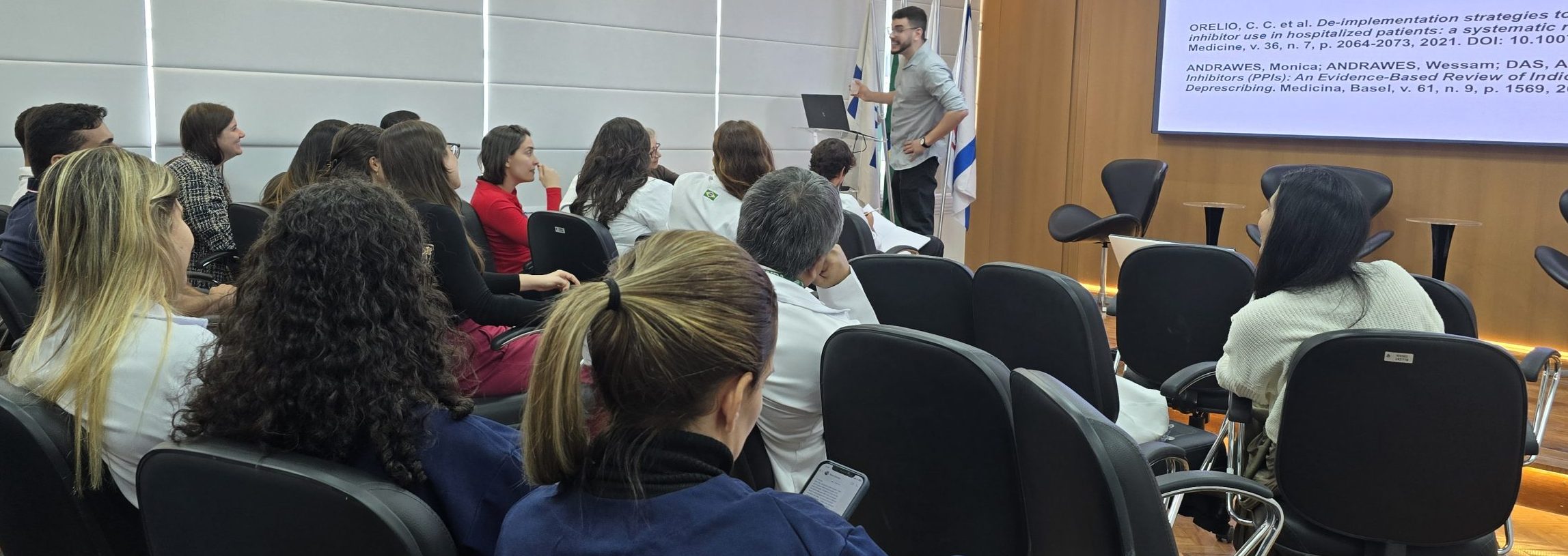 Sessão Clínica Médica Semanal no Auditório Dr. José Wazen da Rocha na OTICS-Rio Andaraí