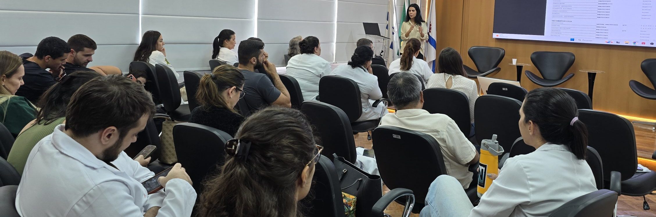 Sessão Clínica Médica Semanal no Auditório Dr. José Wazen da Rocha na OTICS-Rio Andaraí