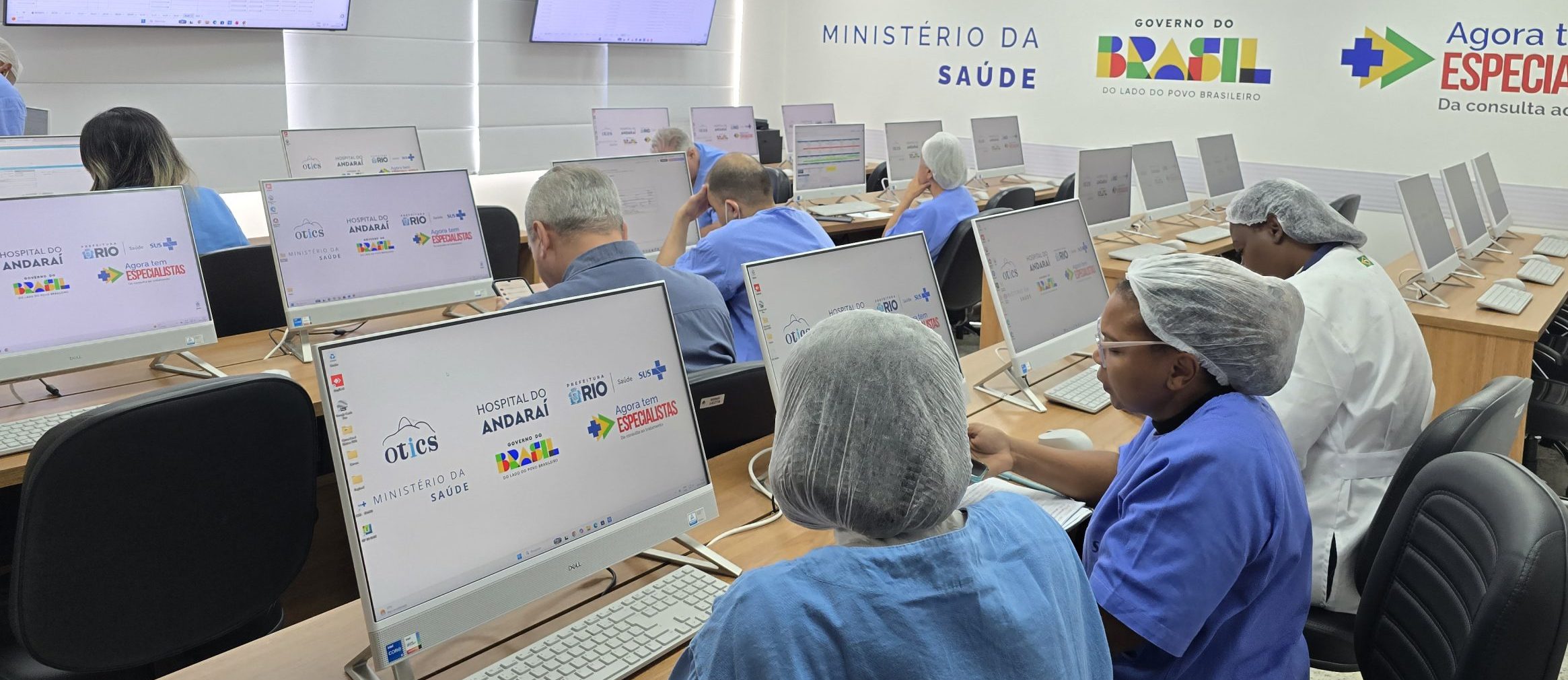 Bate Mapa no Laboratório de Informática da Estação OTICS Rio Andaraí
