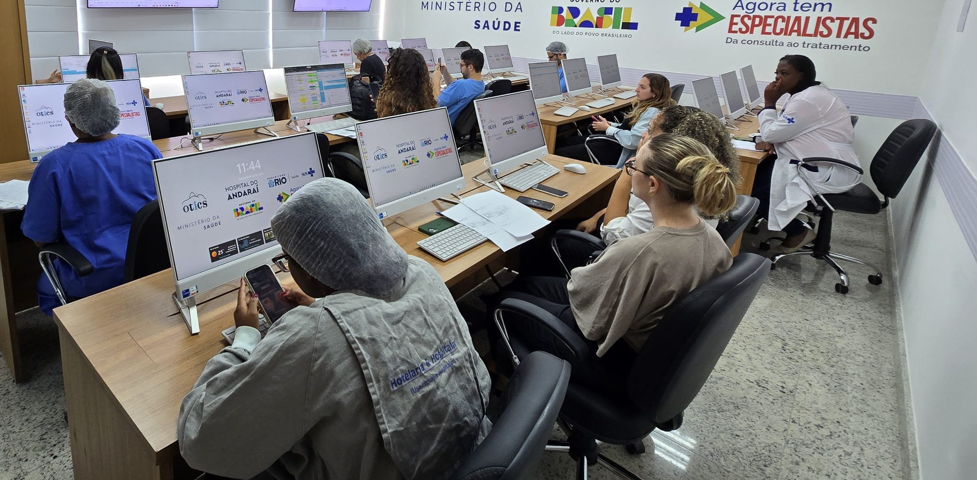 Bate Mapa no Laboratório de Informática da Estação OTICS Rio Andaraí