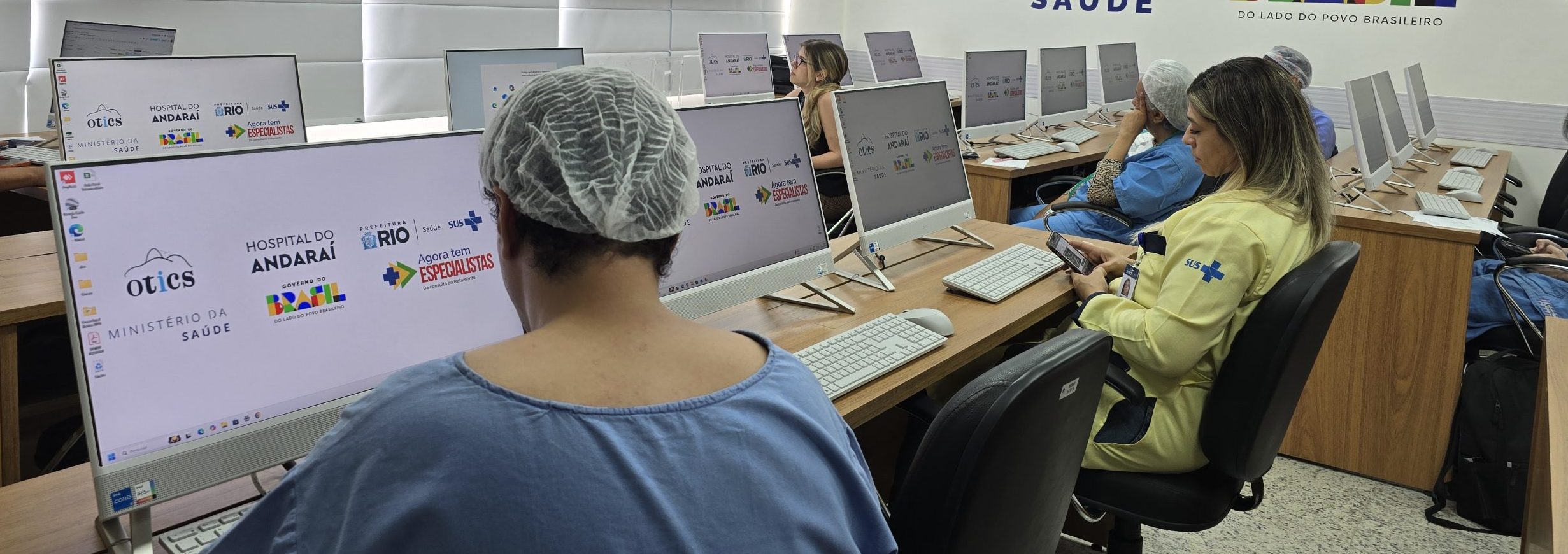 Bate Mapa no Laboratório de Informática da Estação OTICS Rio Andaraí
