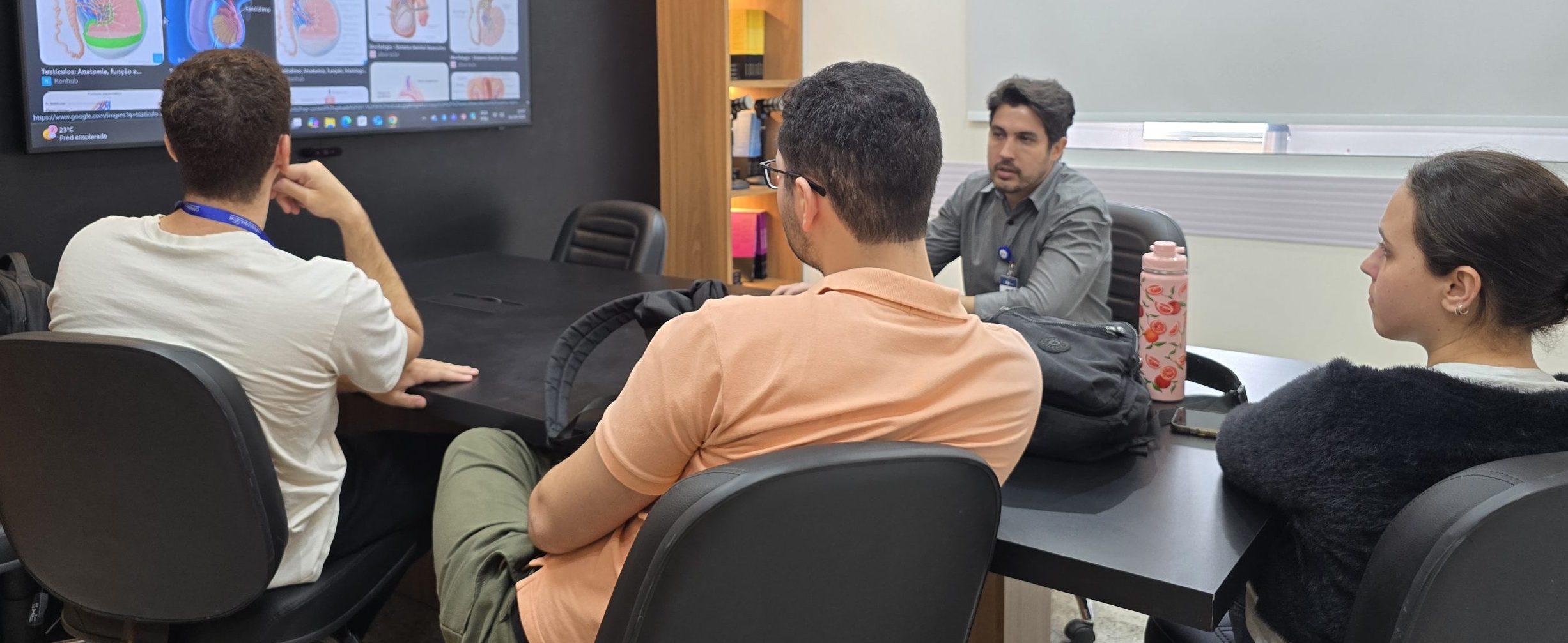 Aula Internos de Medicina na Sala Multimídias da Estação OTICS-Rio Andaraí