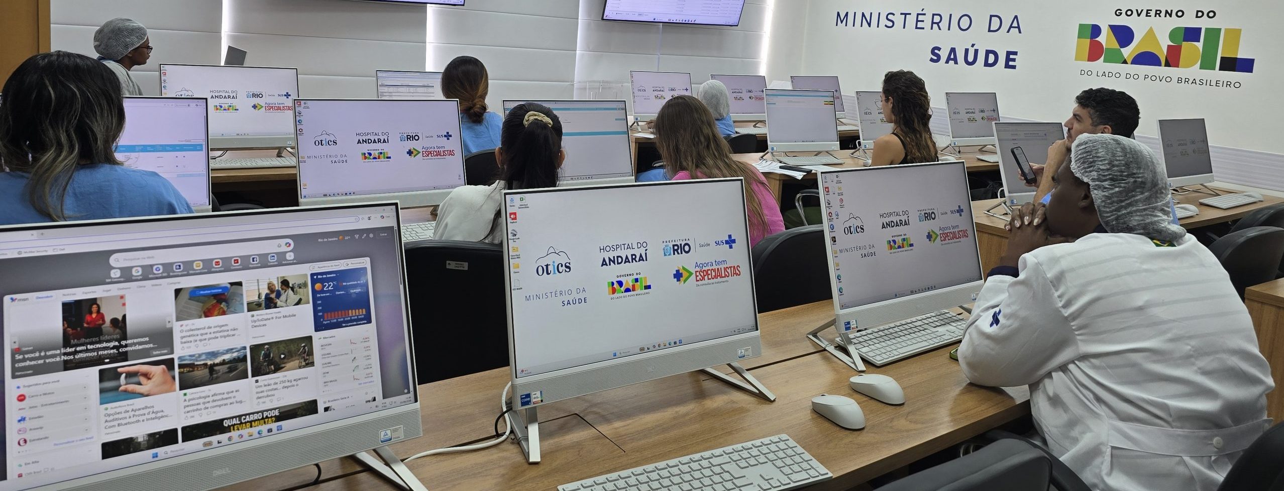 Bate Mapa no Laboratório de Informática da Estação OTICS Rio Andaraí