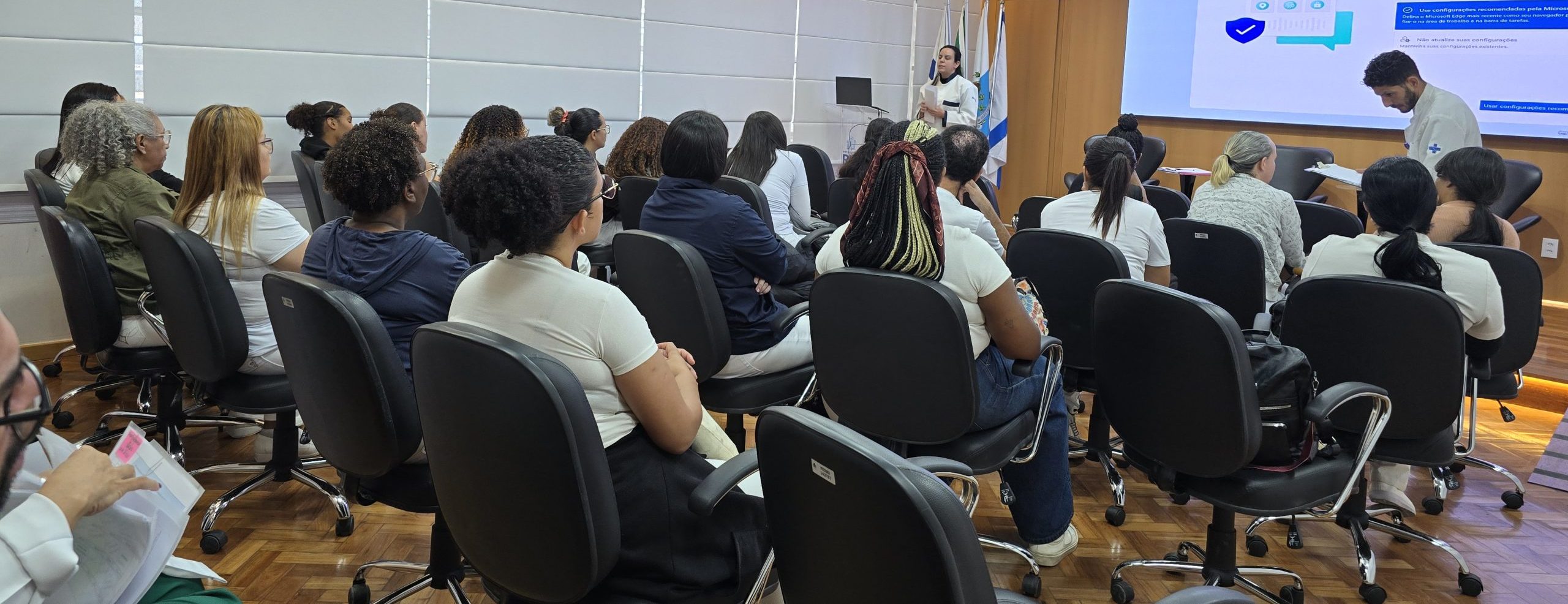 Apresentação dos novos estagiário de enfermagem no Auditório Dr. José Wazen da Rocha na OTICS-Rio Andaraí
